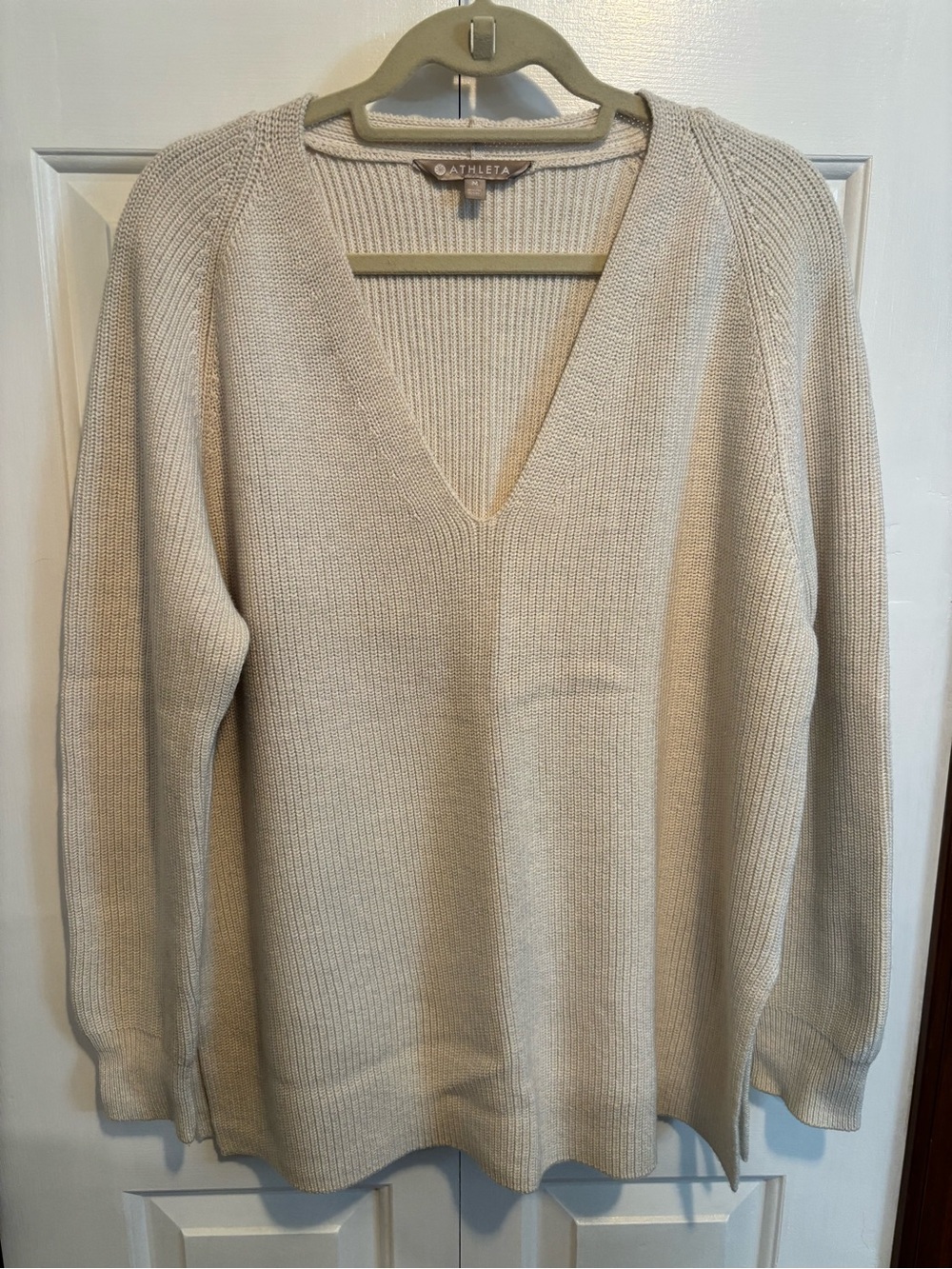 Athleta Cream V-Neck Knit Sweater